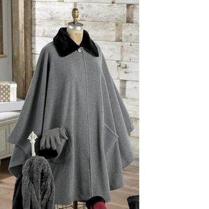 *NWT* Seventh Avenue Fleece Cape with Matching Gloves